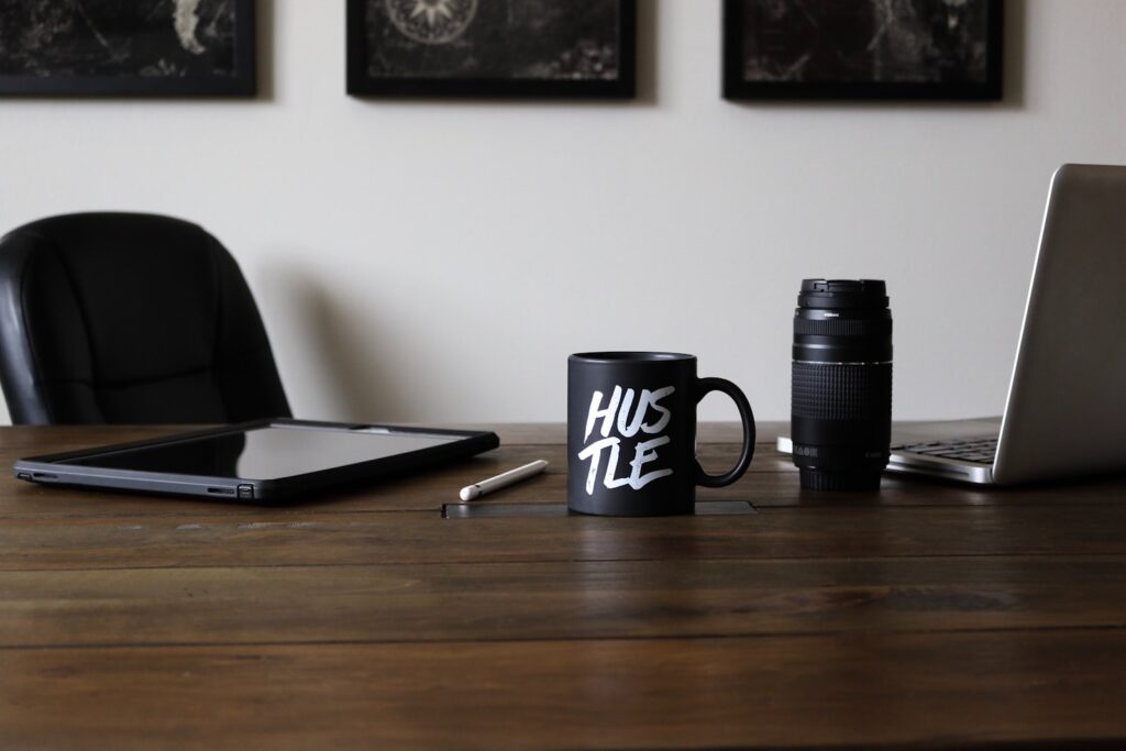 Balancing Your Main Job with Extra Gigs
